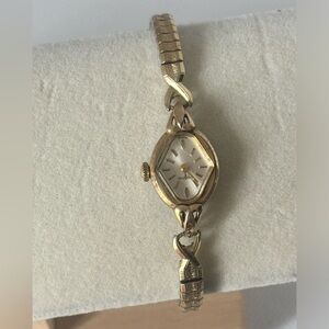 Vintage 1967 Bulova Small Dainty Ladies Watch M7 10K RGP Bezel Mechanical AS-IS